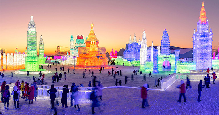 Harbin Ice and Snow World – Ein farbenfrohes Eis-Disneyland