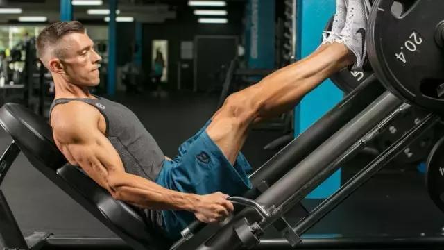 Mit welchen Ausrüstung kann es zur Training der Beinmuskeln verwendet werden? Was sind die besten Beinmuskeltrainingsübungen?